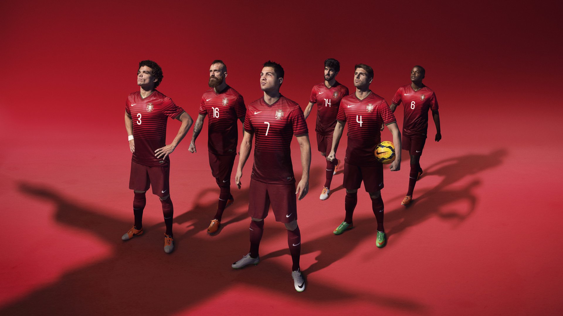 F1街道赛之夜，福克斯关键回合不手软，绝境中绽放的勇气