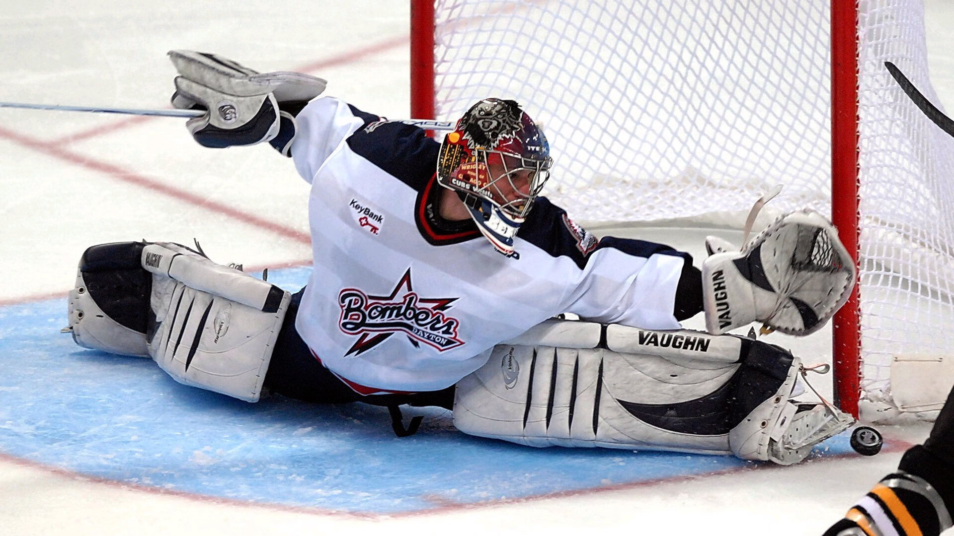 魔术压制灰熊,克莱成为关键先生,一场战术与意志的胜利