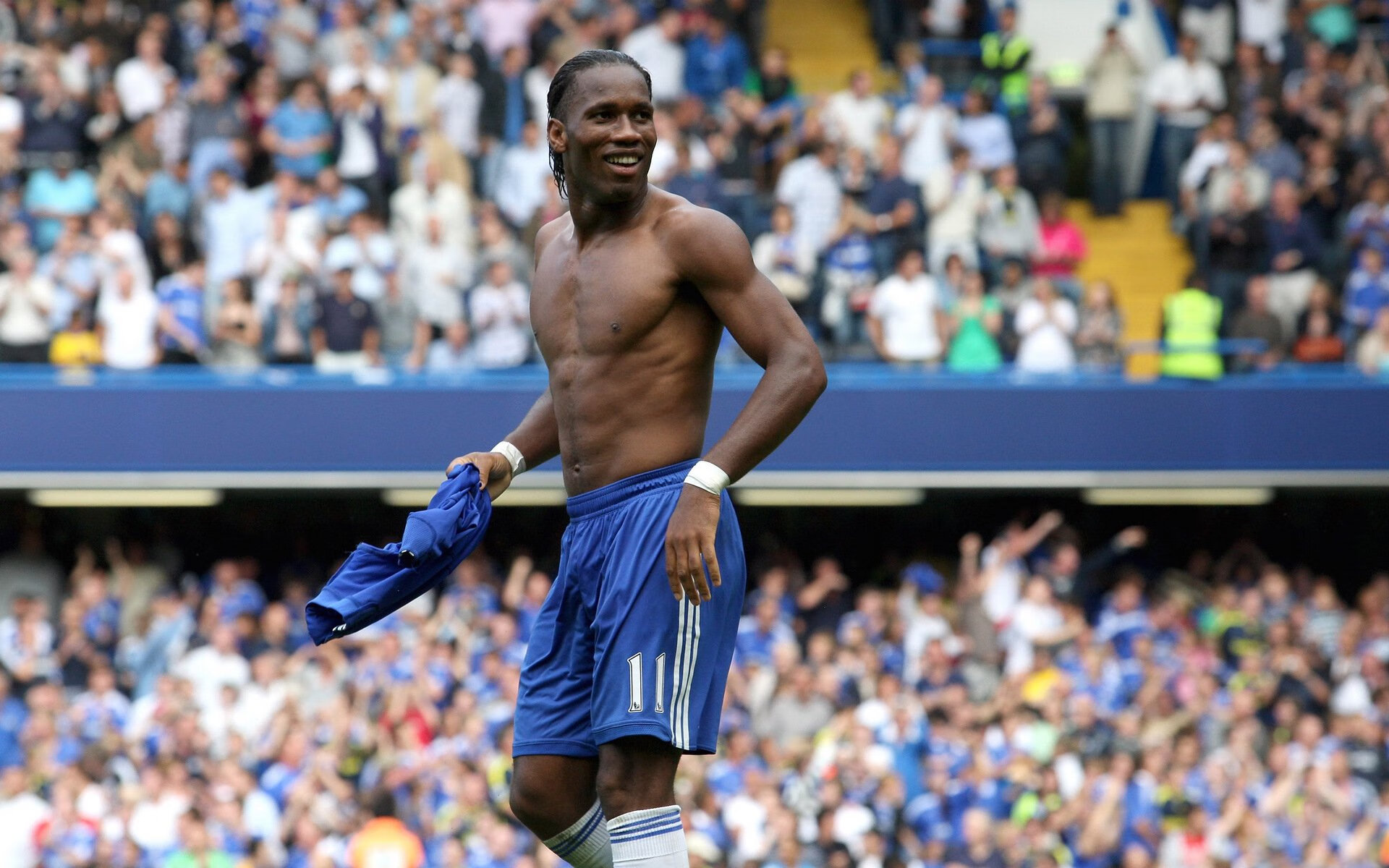 东方铁血鏖战伯纳乌，莱万导演的战术革命与亚洲足球的里程碑之夜